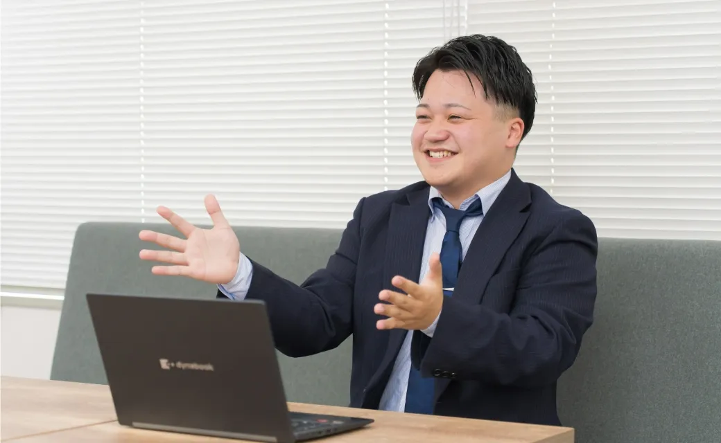 お客様と打ち合わせをする様子